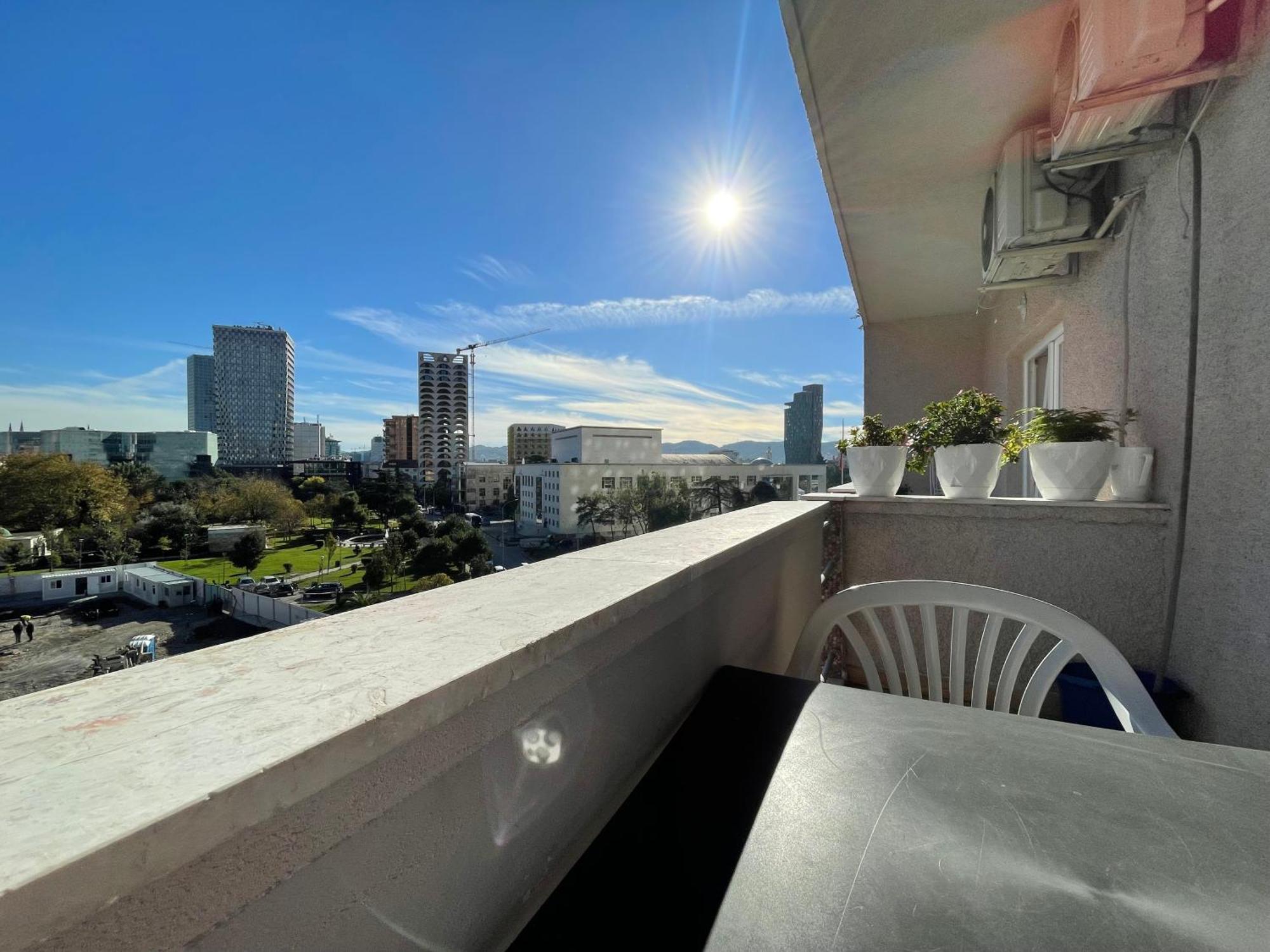 Downtown View Modern Apartment Tirana Bagian luar foto