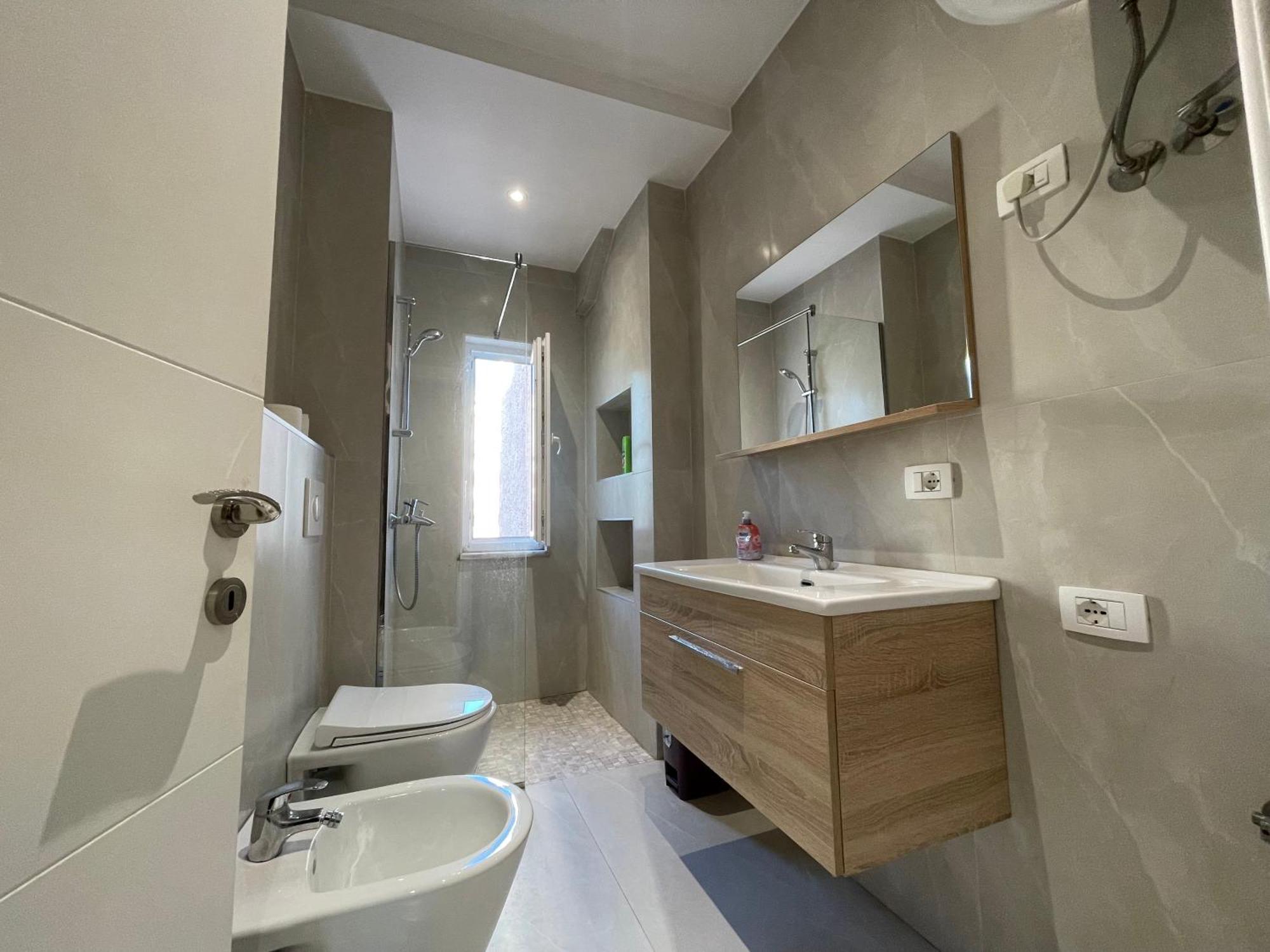 Downtown View Modern Apartment Tirana Bagian luar foto