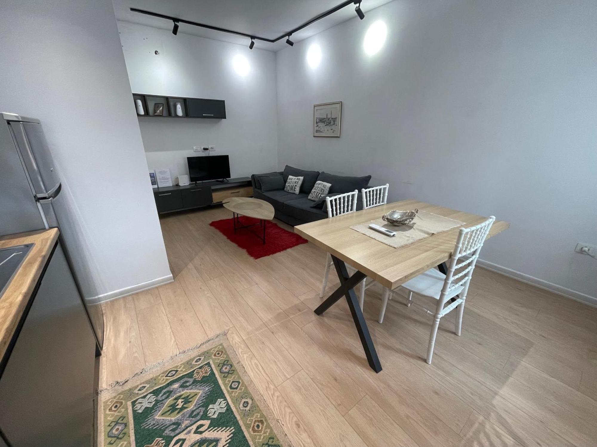 Downtown View Modern Apartment Tirana Bagian luar foto