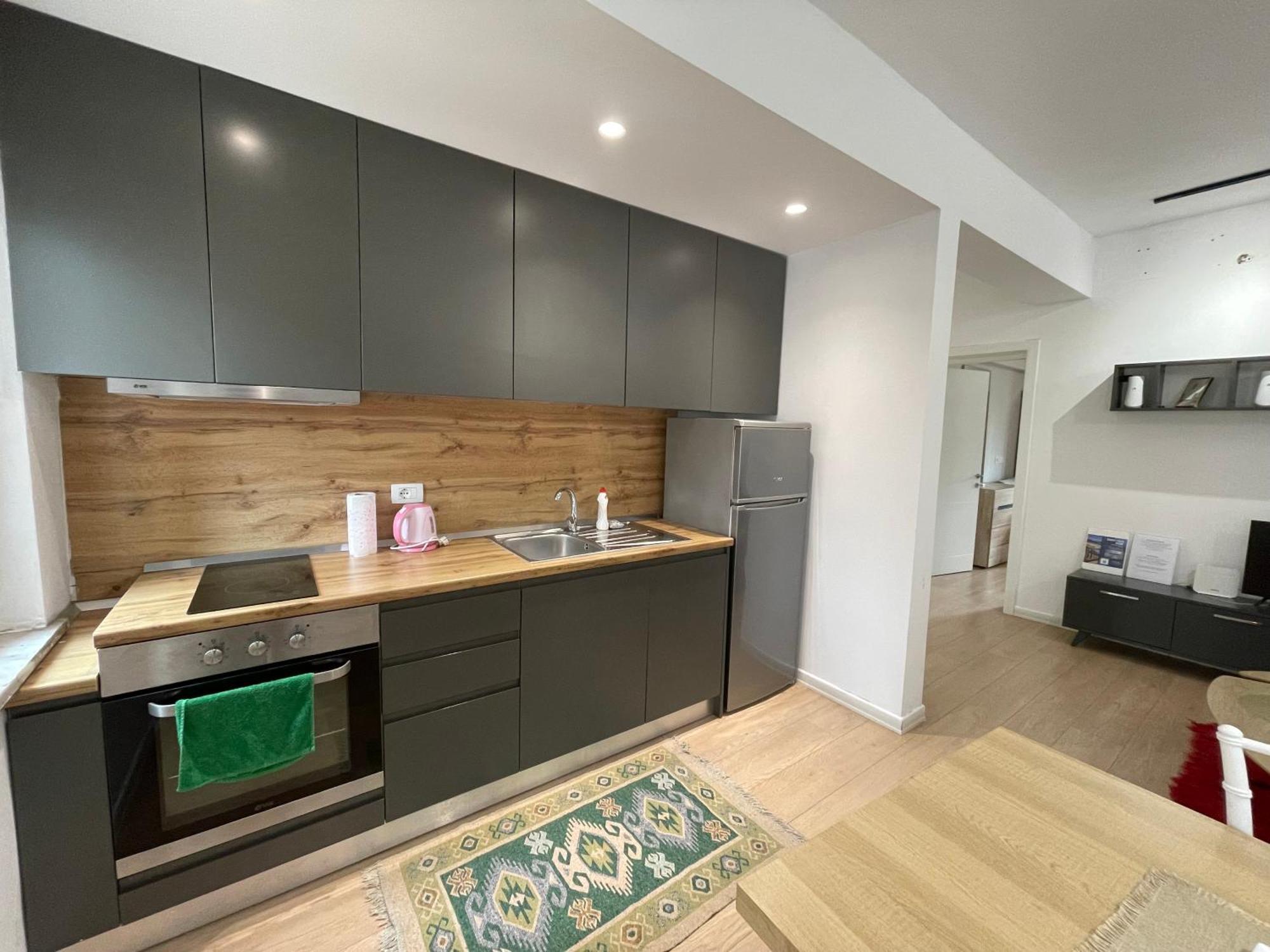 Downtown View Modern Apartment Tirana Bagian luar foto