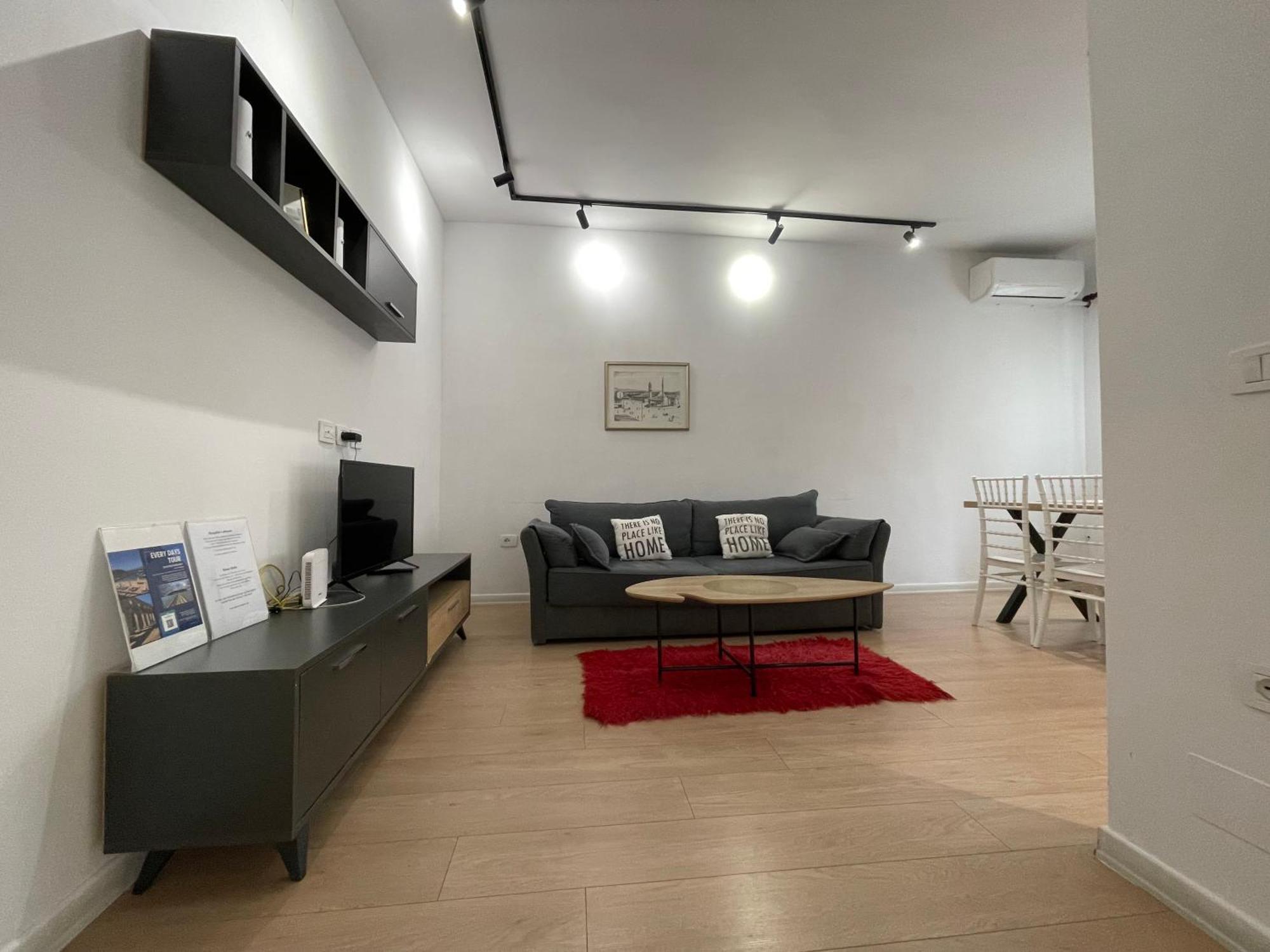 Downtown View Modern Apartment Tirana Bagian luar foto