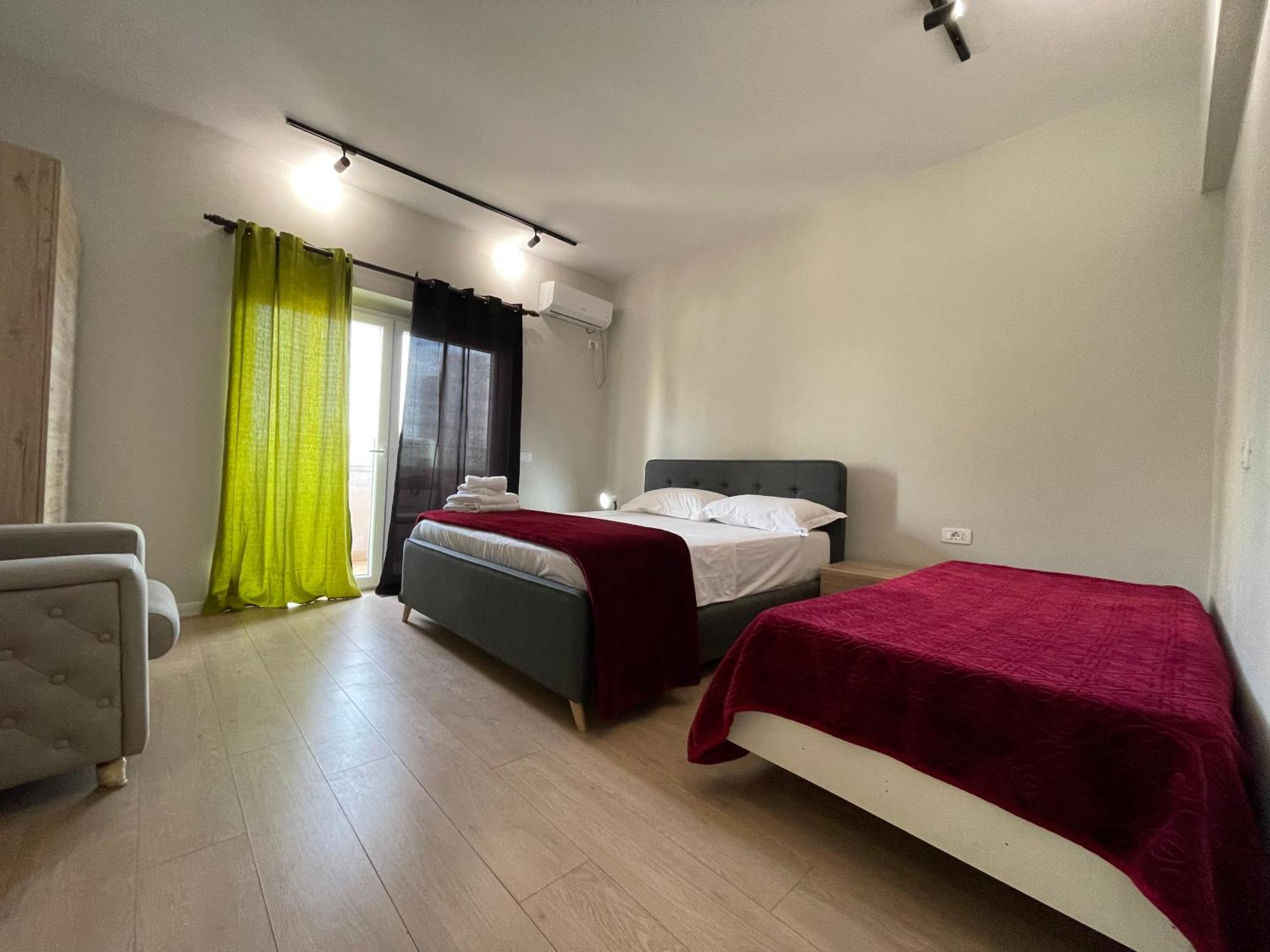 Downtown View Modern Apartment Tirana Bagian luar foto