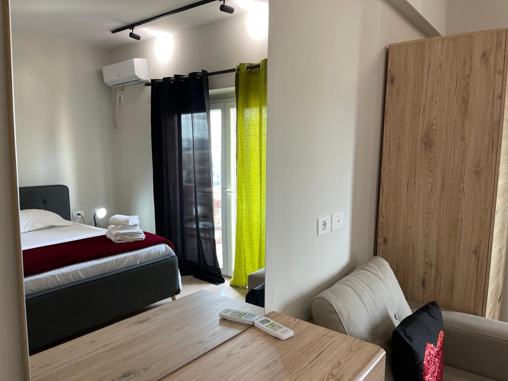 Downtown View Modern Apartment Tirana Bagian luar foto