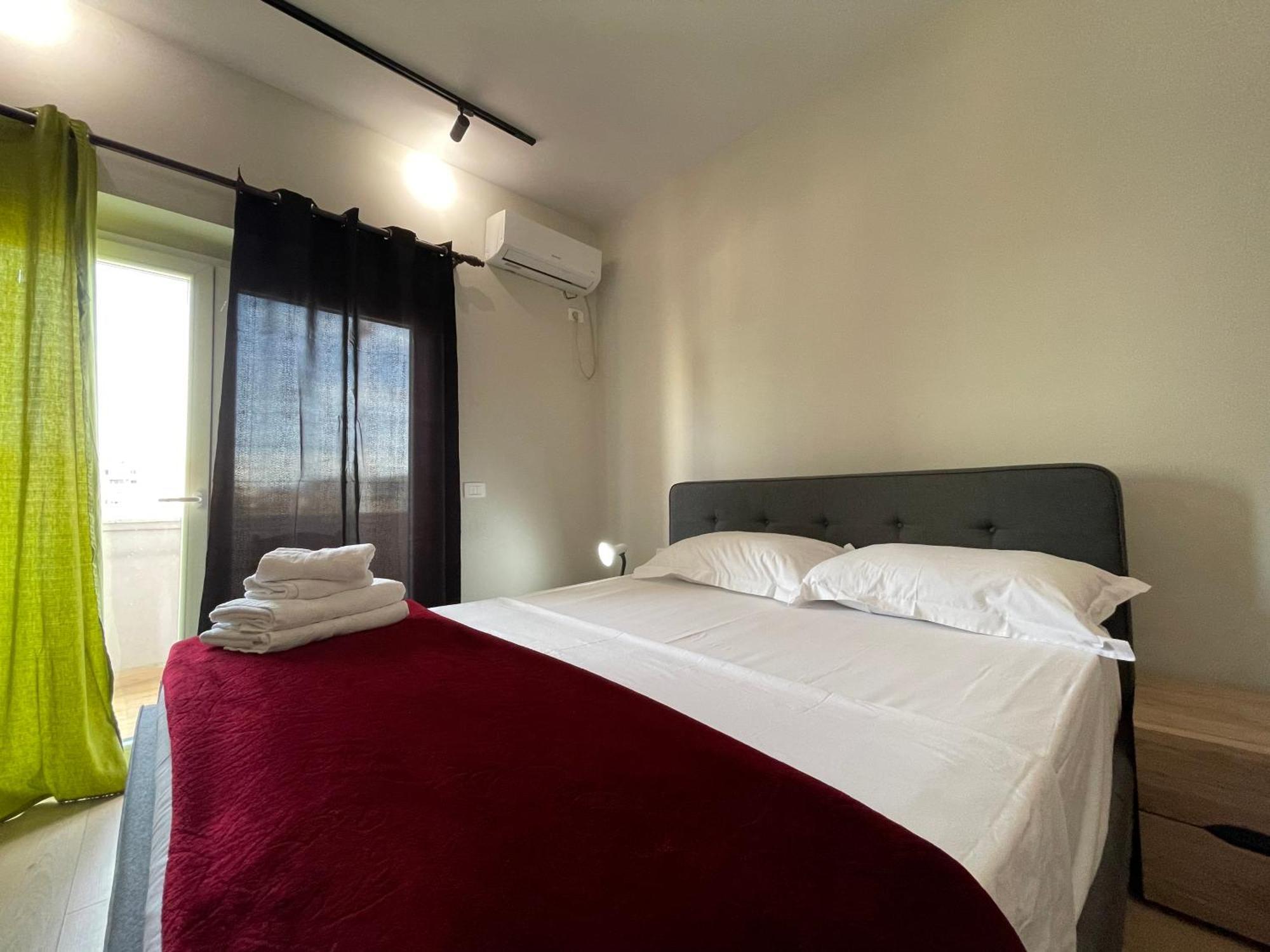 Downtown View Modern Apartment Tirana Bagian luar foto