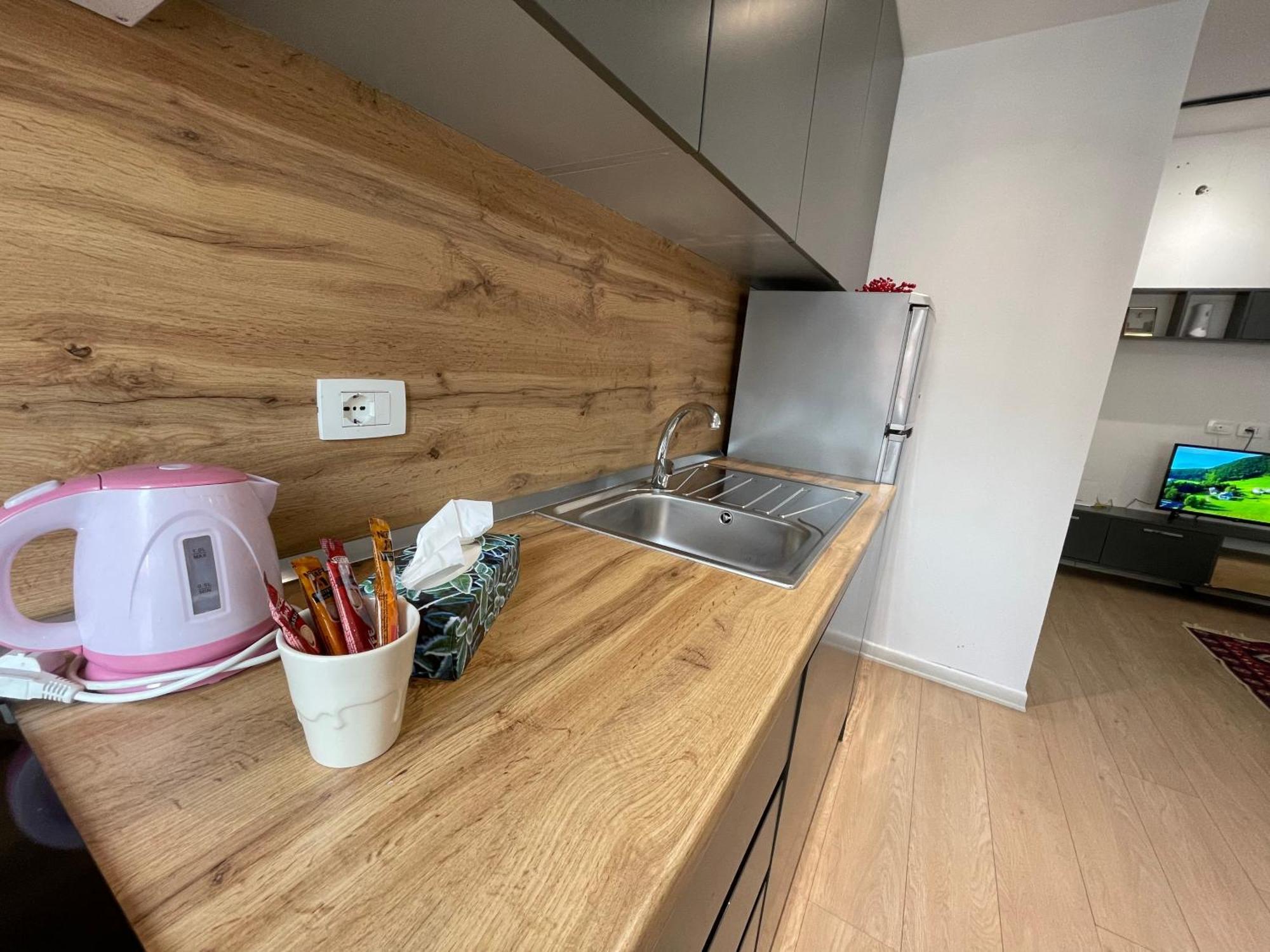 Downtown View Modern Apartment Tirana Bagian luar foto
